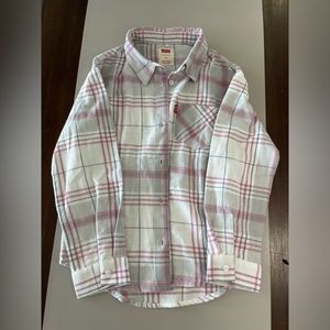 Levi’s pink flannel NWOT